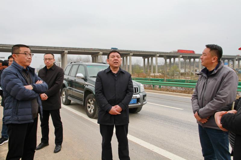 李卫东局长现场调度s329合六南通道项目建设工作_六安市交通运输局